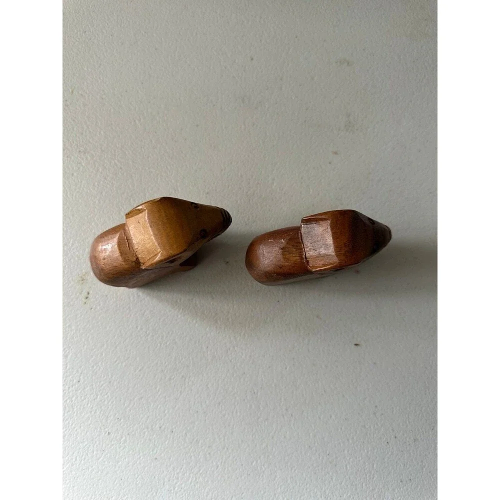 Vintage Mid Century Modern Carved 2 Wood Elephant Napkin Rings Holders Set